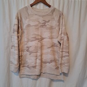 American Eagle Outfitters Womens Tan Camo Crewneck Sweatshirt L